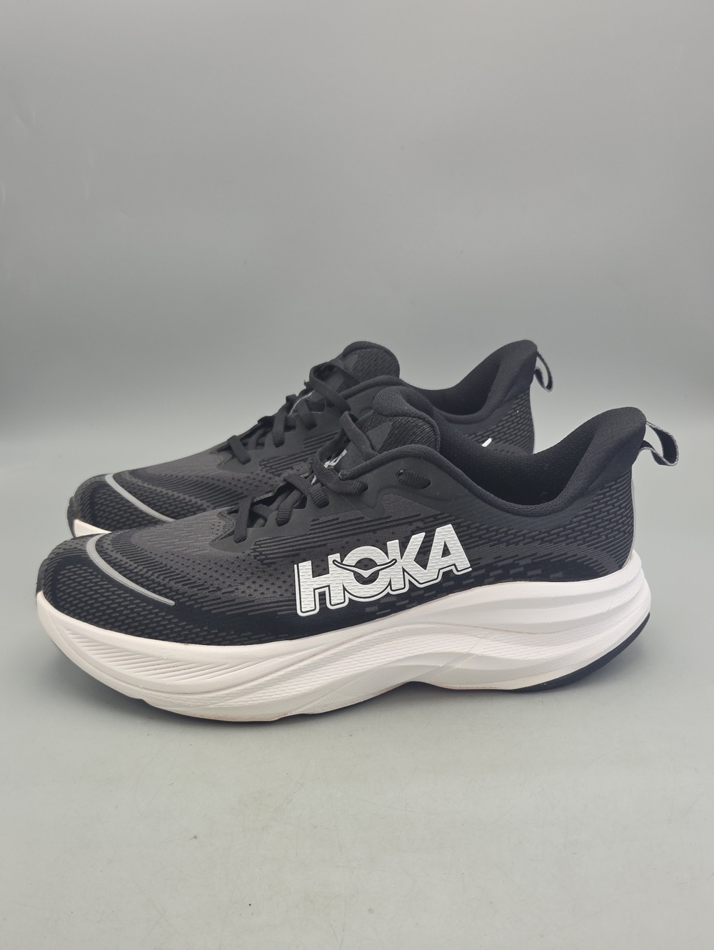Hoka One One Skyflow Men Size 8.5 2E Black White Athletic Running Shoes Sneakers